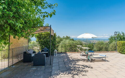La Torretta 10: Sombra, Mueble Para Exteriores, Jardín, Silla, Cerca, Paisajismo, Eco Hotel, Patio Interior, Balcón