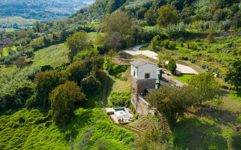 Podere Torre delle Sorgenti 4: Vegetación, Paisaje, Área Rural, Tierras Altas, El Terreno Del Lote, Asentamientos Humanos, Cabaña, Hill Station, Pueblo, Pendiente