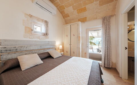 White Stone House 6+1: Habitación, Diseño De Interiores, Mueble, Suelo, Casa, Lecho, Cama, Linos, Sábana, Marco De La Cama