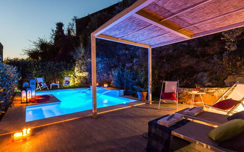 Il Ciliegio sul Lago 6: Piscina, Recurso, Mueble, Encendiendo, Eco Hotel, Mueble Para Exteriores, Maceta, Ocio, Silla, Noche