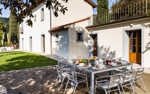 Torre Angelina 10+2: Casa, Inmuebles, Silla, Cocina Y Comedor Mesa, Jardín, Villa, Yarda, Sombra, Casa De Campo, Planta De Casa