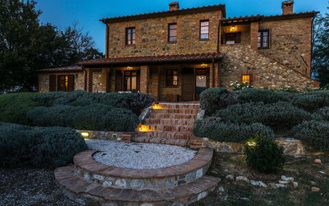 Podere di Salci 10: Casa, Inmuebles, Cabaña, Casa De Campo, Ladrillo, Jardín, Paisajismo, Oscuridad, Villa, Mansión