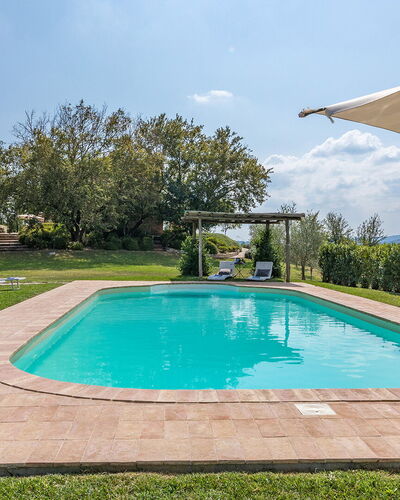 Podere di Salci 10: Azul, Piscina, Jardín, Sombra, Inmuebles, Paisajismo, Hacienda, Patio Interior, Eco Hotel, Yarda