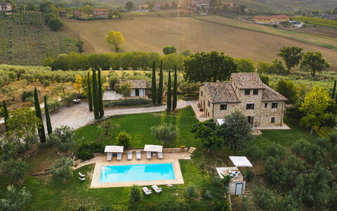 Villa di Morice 14: Casa, Barrio Residencial, Casa, Inmuebles, Paisaje, Techo, Cabaña, Área Rural, El Terreno Del Lote, Asentamientos Humanos