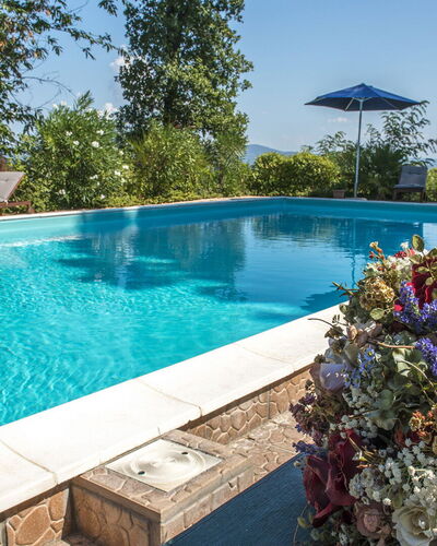 Villa Ombrosa 8: Azul, Piscina, Recurso, Eco Hotel, Ocio, Mueble Para Exteriores, Jardín, Paisajismo, Sombra, Silla
