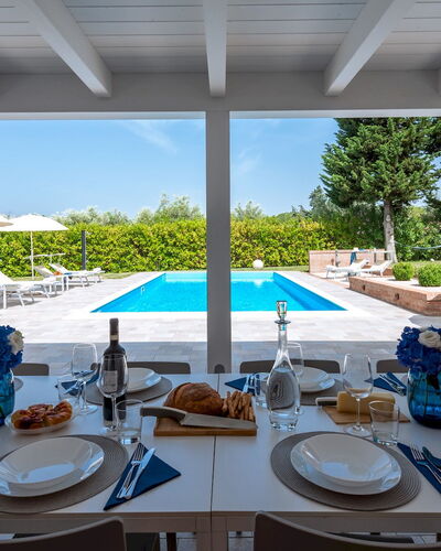 Villa Ninetta 10+1: Piscina, Mueble, Mueble Para Exteriores, Recurso, Silla, Material Compuesto, Eco Hotel, Sombra, Inmuebles, Sunlounger