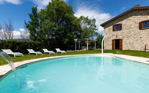 Villa Agostini 10: Azul, Piscina, Casa De Campo, Inmuebles, Recurso, Villa, Césped, Yarda, Paisajismo, Thermae