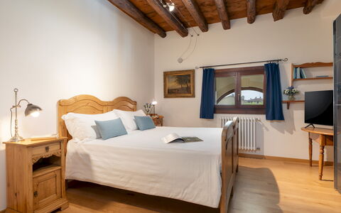 Villa Barchessa Panigai 8: Mueble, Cama, Habitación, Diseño De Interiores, Sábana, Madera, Lecho, Piso, Linos, Habitación
