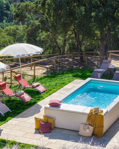 Villa Zaca 6: Piscina, Recurso, Mueble Para Exteriores, Ocio, Jardín, Patio Interior, Eco Hotel, Paraguas, Paisajismo