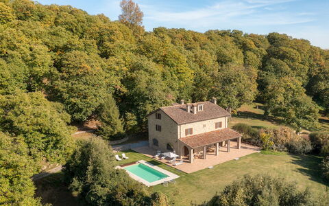 Casale del Castagneto 8: Cabaña, Inmuebles, Casa De Campo, Jardín, Césped, Villa, Mansión, Parque, Granja, Hacienda