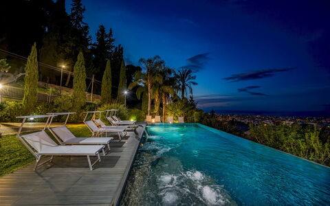 Villa Relax 12+2: Azul, Piscina, Recurso, Eco Hotel, Ciudad De Vacaciones, Vista Panorámica, Hotel, Fotografía Aérea, Thermae