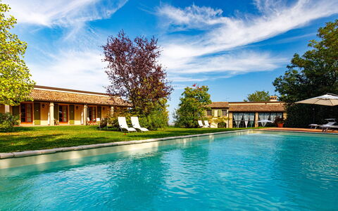 La Tana del Ghiro 18: Azul, Piscina, Casa, Recurso, Inmuebles, Casa, Eco Hotel, Casa De Campo, Cabaña, Jardín