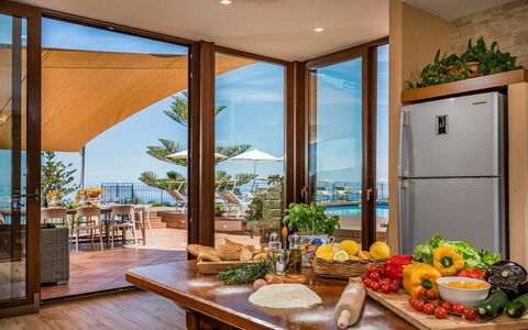 Villa Provenza 12+4: Mueble, Mesa, Cocina Y Comedor Mesa, Silla, Recurso, Mar, Manchas De Madera, Eco Hotel, Madera Dura, Oceano
