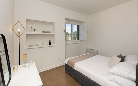 Villa Terre Normanne 10: Diseño De Interiores, Cama, Habitación, Piso, Mueble, Suelo, Habitación, Techo, Sábana, Lecho