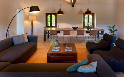 Villa Terre Normanne 10: Mueble, Diseño De Interiores, Piso, Pared, Suelo, Sofá, Techo, Madera, Sala, Habitación