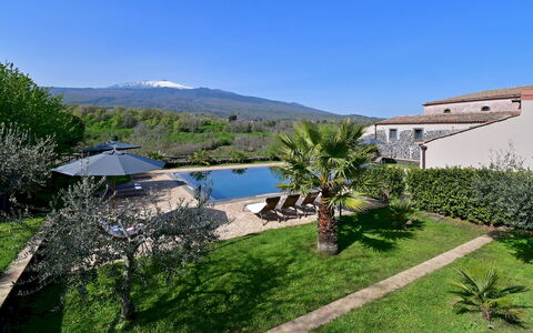 Villa Terre Normanne 10: Piscina, Recurso, Inmuebles, Piscina De Reflejo, Fuente De Agua, Eco Hotel, Hacienda, Villa, Reflexión, Ciudad De Vacaciones