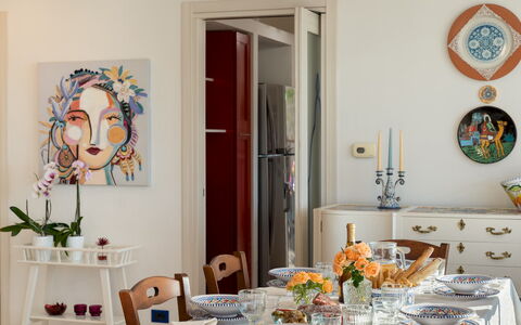 Villa Olimpia 6+2: Mueble, Diseño De Interiores, Madera, Mesa, Comedor, Piso, Habitación, Cocina Y Comedor Mesa, Encendiendo, Silla