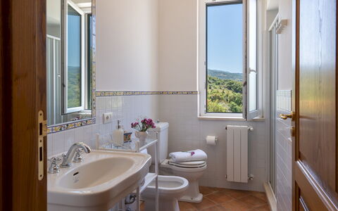 Villa le Sorbe 12: Diseño De Interiores, Piso, Casa, Habitación, Mueble, Suelo, Techo, Arreglo De Tubería, Silla, Marco