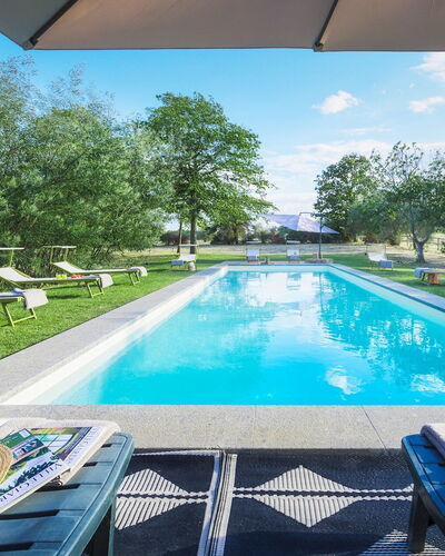 Casale Dell Oasi 12: Azul, Piscina, Jardín, Paisajismo, Inmuebles, Césped, Recurso, Sombra, Eco Hotel, Mueble Para Exteriores