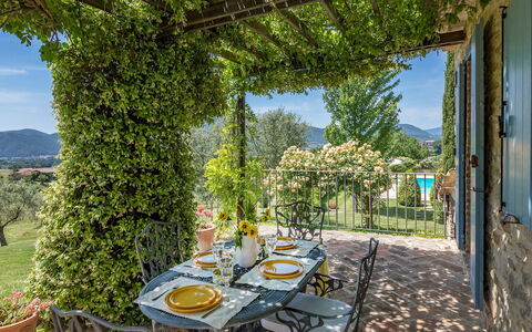 Casal Parro 6: Jardín, Mueble Para Exteriores, Sombra, Eco Hotel, Mesa Al Aire Libre, Silla, Planta De Casa, Maceta, Cocina Y Comedor Mesa, Balcón