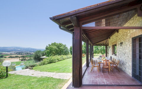 La Panoramica 8: Techo, Porche, Cabaña, Casa De Campo, Puerta, Jardín, Sombra, Inmuebles, Estructura Al Aire Libre, Yarda