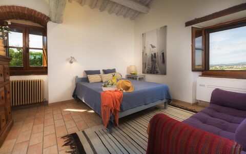 La Vecchia Pieve 8: Mueble, Pared, Diseño De Interiores, Madera, Habitación, Piso, Habitación, Cama, Suelo, Casa