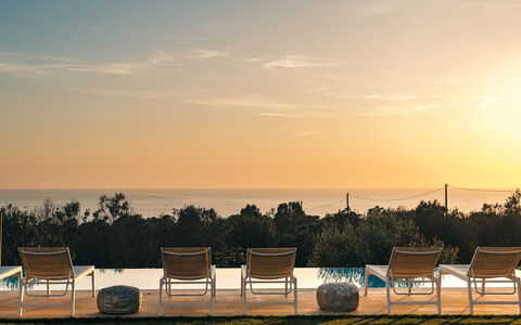 Villa la Pupazza 8: Mueble, Horizonte, Mueble Para Exteriores, Silla, Mar, Luz De Sol, Oceano, Costa, Playa, Apuntalar