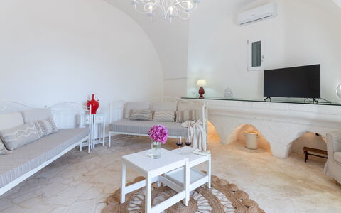 Masseria Profilo 8: Piso, Suelo, Sala, Villa, Hotel, Sofá