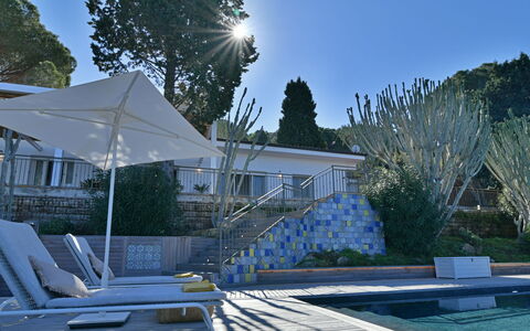 Villa Armonia 8: Piscina, Material Compuesto, Mueble Para Exteriores, Sombra, Recurso, Jardín, Fuente De Agua, Paisajismo, Sunlounger, Eco Hotel