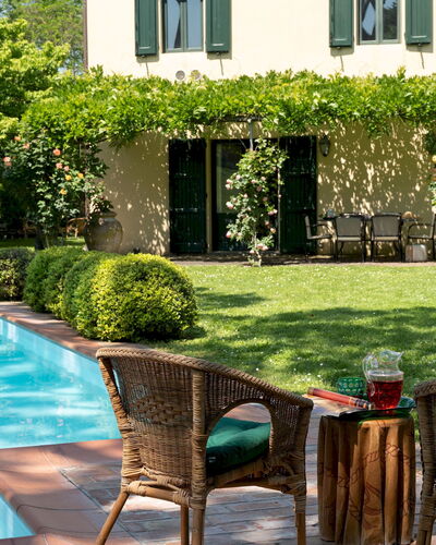 Villa Paesante 8: Piscina, Mueble Para Exteriores, Arbusto, Recurso, Jardín, Mueble, Sombra, Eco Hotel, Inmuebles, Paisajismo