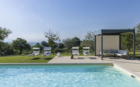 Villa Petrillo 6: Piscina, Mueble Para Exteriores, El Terreno Del Lote, Jardín, Sombra, Recurso, Paisajismo, Estructura Al Aire Libre, Césped