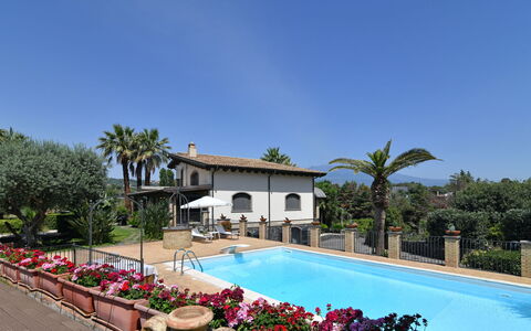 Villa Biddizza 10: Recurso, Piscina, Hacienda, Inmuebles, Eco Hotel, Villa, Hotel, Sombra, Balcón