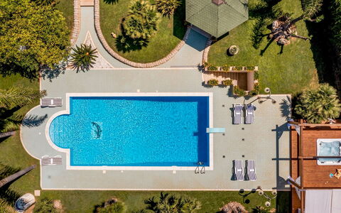 Villa Cutrera 8: Piscina, Ocio, Recurso, Eco Hotel, Thermae, Centro De Ocio, Sombra, Fuente De Agua, Paraguas, Paisajismo