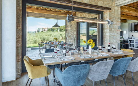 Casale the Place 6+2: Cocina Y Comedor Mesa, Mueble, Mesa, Silla, Material Natural, Comedor, Diseño, Restaurante, Villa, Haz