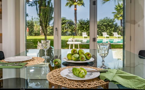 Casavento Puzziteddu 6: Mueble, Mesa, Silla, Diseño De Interiores, Vajilla, Cocina Y Comedor Mesa, Comedor, Encendiendo, Casa, Habitación