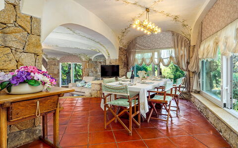 Villa Stella 6: Mueble, Diseño De Interiores, Mesa, Techo, Silla, Cocina Y Comedor Mesa, Comedor, Habitación, Linos, Planta De Casa