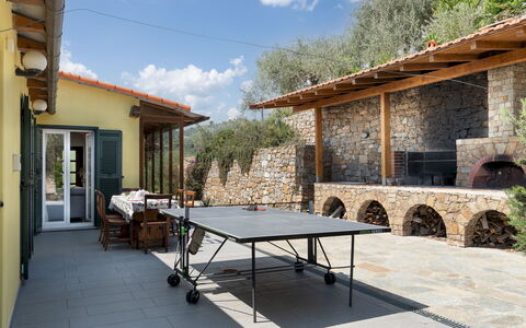 Villa Vittorio 6+2: Mueble, Mueble Para Exteriores, Mesa, Silla, Mesa Al Aire Libre, Sombra, Losa, Cocina Y Comedor Mesa, Pared De Piedra, Porche