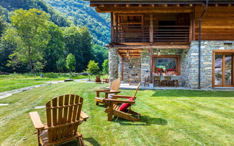 Chalet Walser 4+2: Madera, Casa, Arquitectura, Cabaña, Casa, Área Rural, Casa De Campo, Jardín, Cuarto De Troncos, Edificios Del Jardín