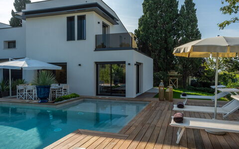 Onda 8: Piscina, Edificio, Barrio Residencial, Casa, Casa, Recurso, Inmuebles, Villa, Eco Hotel, Paisajismo