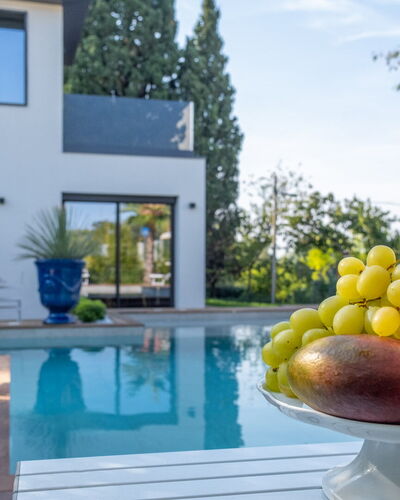 Onda 8: Piscina, Casa, Recurso, Eco Hotel, Jardín, Inmuebles, Paisajismo, Fuente De Agua, Villa, Sombra