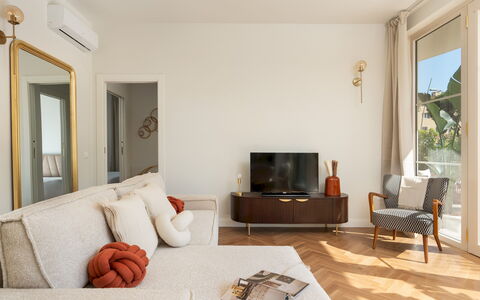 Casa Amare 4+2: Mueble, Diseño De Interiores, Piso, Pared, Madera, Suelo, Habitación, Sofá, Sala, Casa