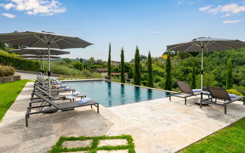 Villa Krisztina 10: Mueble Para Exteriores, Piscina, Mueble, Silla, Paraguas, Sunlounger, Recurso, Sombra, Ocio, Jardín