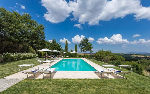 Villa Pianello 10: Piscina, Jardín, Césped, Paisajismo, Inmuebles, Mueble Para Exteriores, Villa, Parque, Recurso, Casa De Campo