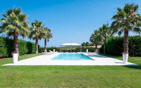 Villa Bianca 10: Piscina, Recurso, Sombra, Ocio, Paisajismo, Jardín, Eco Hotel, Césped