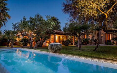 Villa Antura 4: Piscina, Azul, Árbol, Recurso, Inmuebles, Eco Hotel, Hacienda, Fuente De Agua, Thermae, Villa