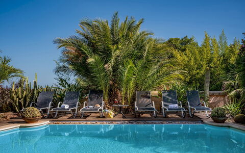Villa Ashram 6: Piscina, Azul, Recurso, Mueble Para Exteriores, Eco Hotel, Sunlounger, Mueble, Silla, Zona Tropical, Hacienda
