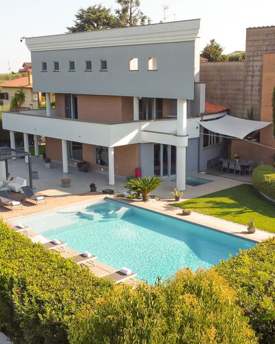 Villa Tiberio 6+2: Piscina, Barrio Residencial, Recurso, Diseño Urbano, Casa, Inmuebles, Eco Hotel, Hacienda, Villa, Paisajismo