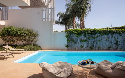 Villa Carrubo 4: Piscina, Mueble Para Exteriores, Recurso, Material Compuesto, Eco Hotel, Sombra, Ocio, Sunlounger, Villa, Planta De Casa