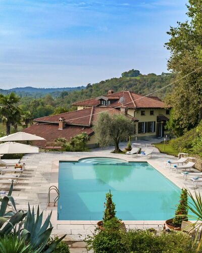 Tenuta Navelli 12+2: Piscina, Recurso, Eco Hotel, Inmuebles, Thermae, Hacienda, Villa, Ciudad De Vacaciones, Mueble Para Exteriores, Paraguas