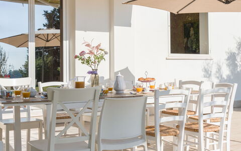 Nonna Isa 12: Mueble, Silla, Mesa, Cocina Y Comedor Mesa, Mueble Para Exteriores, Vajilla, Mesa Al Aire Libre, Restaurante, Manteles, Comedor